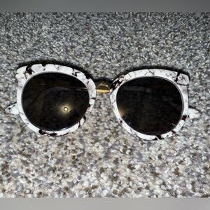 Black and white marble sunglasses